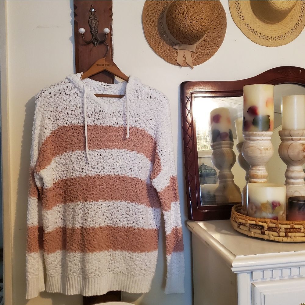 Cozy hooded sweater striped pink and white size med